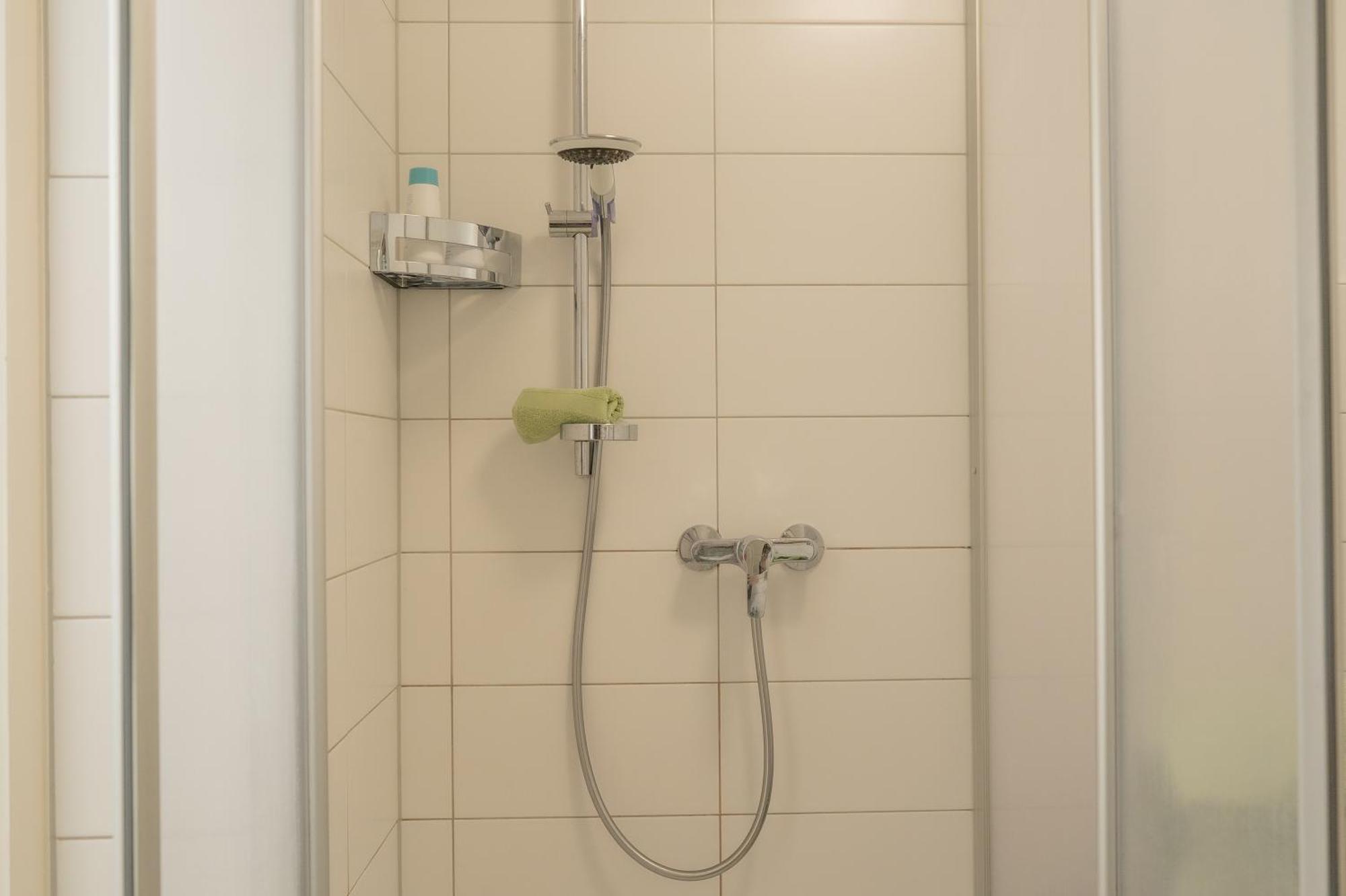 Einzigartiges Scandi Apartment - Innenstadt Mit Parkplatz, Balkon & Wlan - Perfekt Fuer Radfahrer Riedlingen Exterior photo